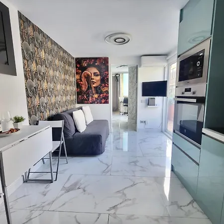 Lejlighed New Attic With Terrace And Air Conditioning At Canteras Parking Optional Las Palmas de Gran Canaria
