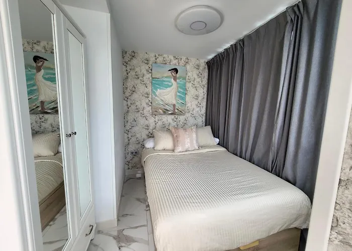 New Attic With Terrace And Air Conditioning At Canteras Parking Optional * 라스팔마스